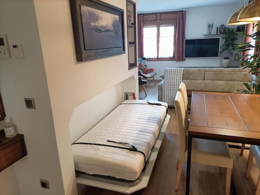 Espectacular Y Acogedor Apartamento Con Todas Las Comodidades Biescas  Esterno foto